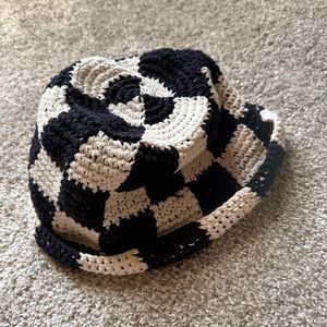Crochet bucket hat